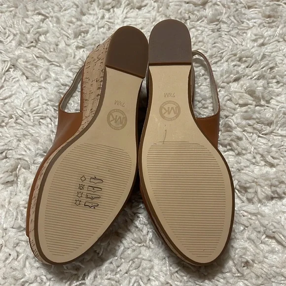 Michael Kors cognac wedged - Picture 6 of 7